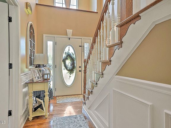 5th image of 1237 Sussex Dr
