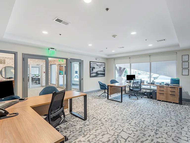 Sofi Gaslight Commons — Photo 49