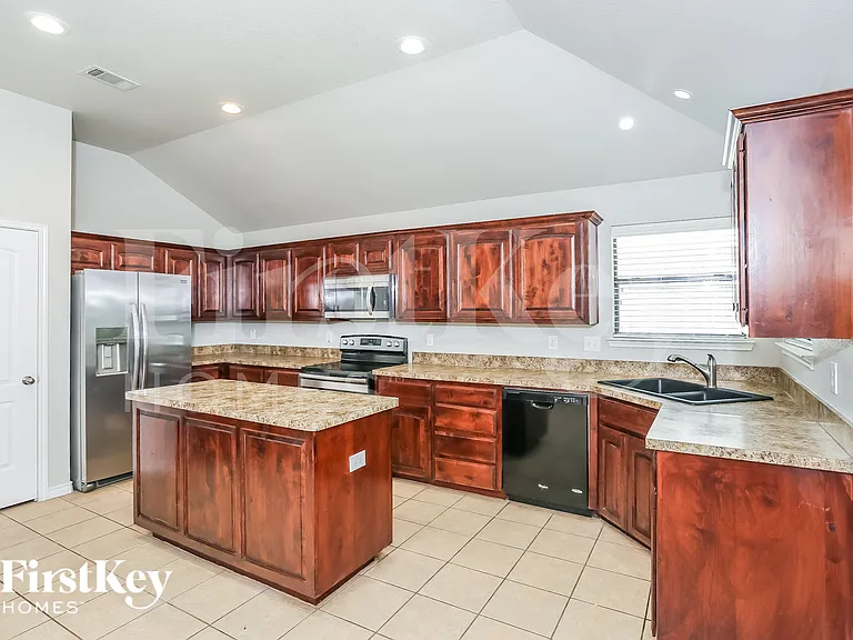 2213 Brandy Dr — Photo 6