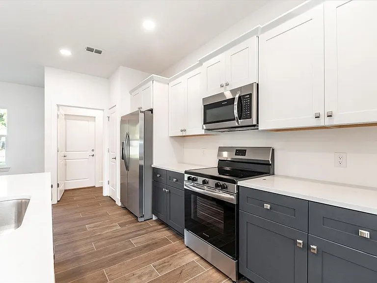 1709 Holly Rd — Photo 24