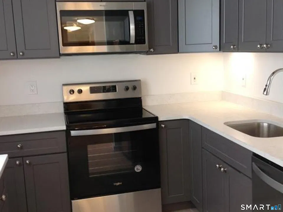 664 Main Ave #401