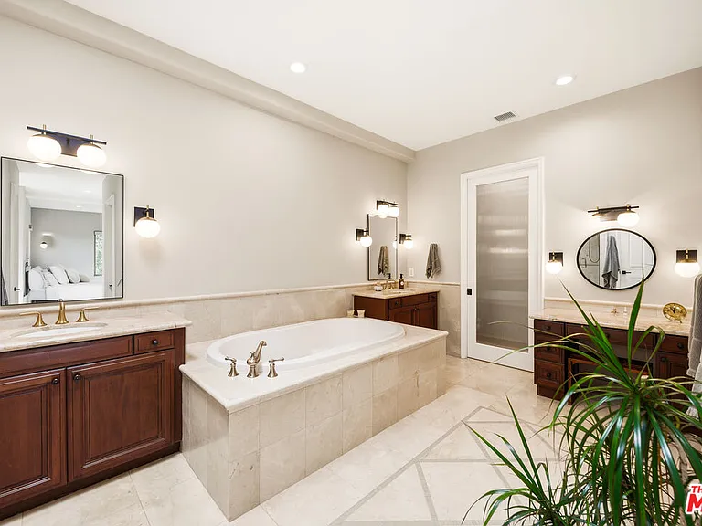 28935 W Beach Ln — Photo 22