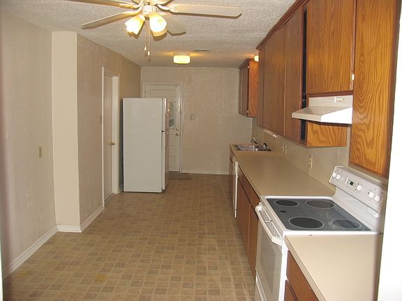 2nd image of 2909 NW 17th St