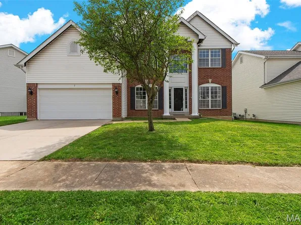 7 Rivermeadows Dr, Florissant, MO 63031