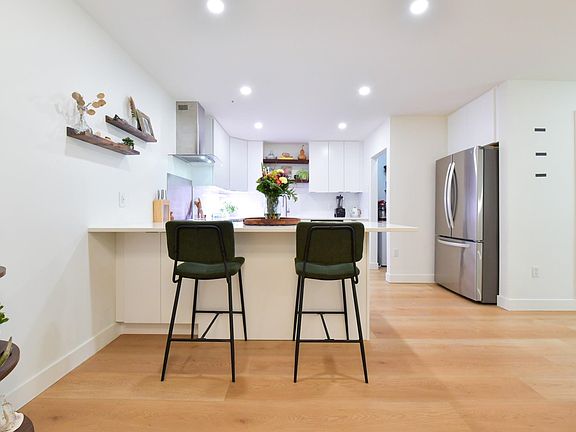3rd image of 2700 McCallum Rd #203
