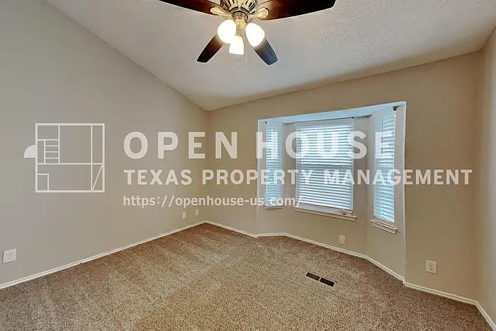 6014 Hollyleaf Dr — Photo 8