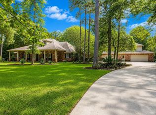 10034 Crestwater Cir, Magnolia, TX 77354