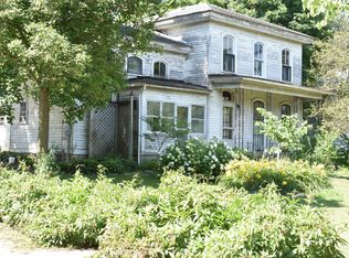 158 E Scott St, Seneca, IL 61360