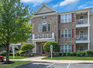 426 Sophee Ln, Lakewood, NJ