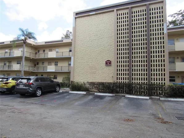 100 Ashbury Rd APT 102, Hollywood, FL 33024