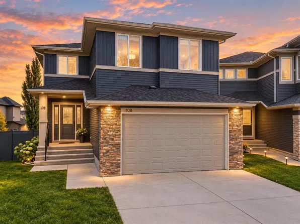108 SW Kinniburgh Close, Chestermere, AB T1X 0R8