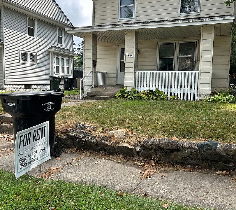 1st image of 1914 Marine St