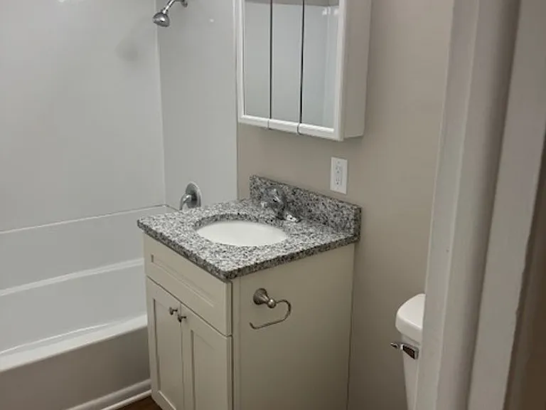 1115 N Lexington Ave — Photo 5