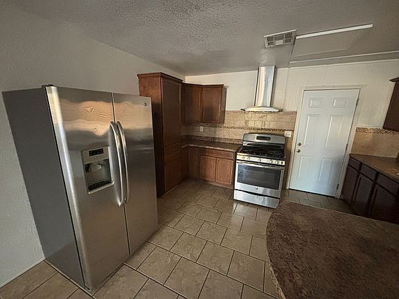 4th image of 874 S Palm Ave