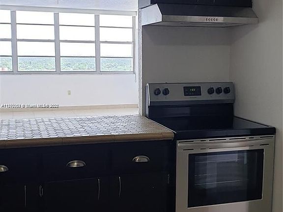 5th image of 1301 NE Miami Gardens Dr Penthouse 12W