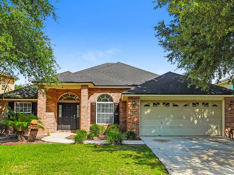 3460 Live Oak Hollow Dr — Photo 1