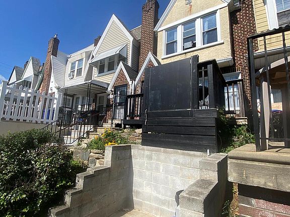 3rd image of 1837 Plymouth St