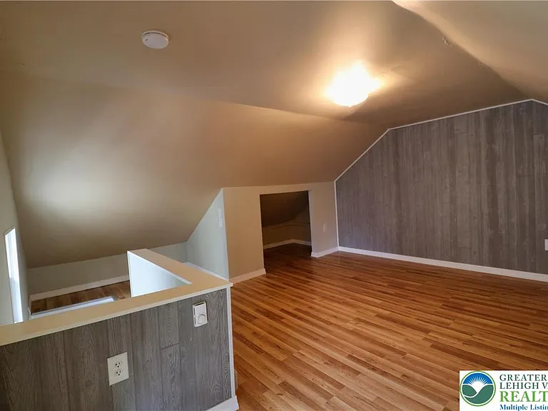 526 Prospect Ave — Photo 23