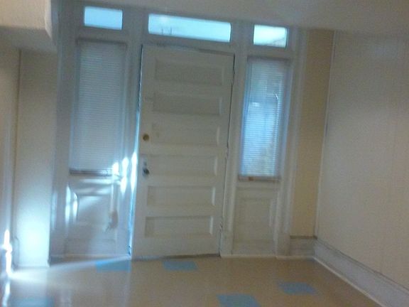 3rd image of 1614 Monument Ave