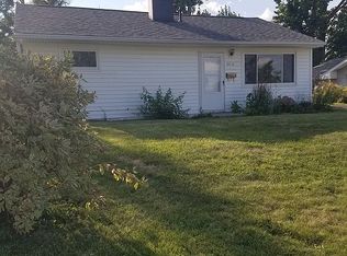 2416 Linwood St SW, Cedar Rapids, IA 52404