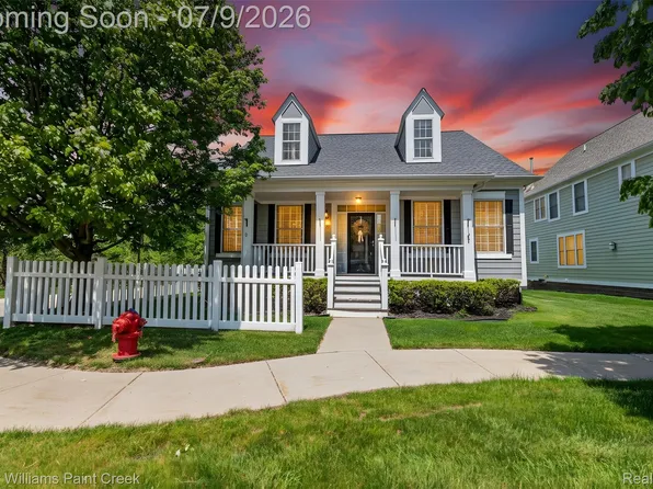 42708 Faulkner Dr, Novi, MI 48377