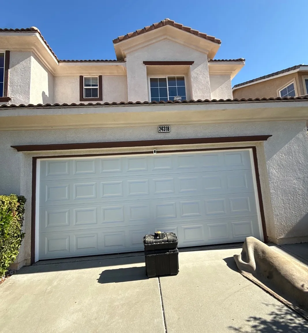 5 bed, 2800 sqft, $3,600 — Photo 1