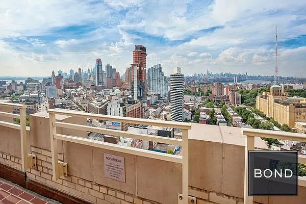 Rented by Bond New York | media 22