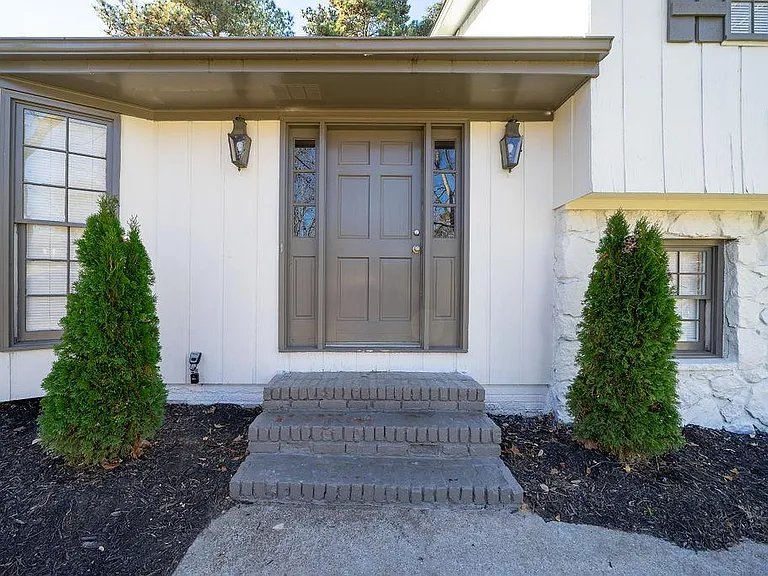 673 Fairfield Dr — Photo 20