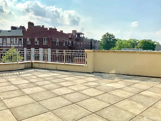 Rented by Oxford Property Group | media 9