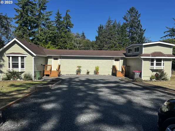 785 SE 13th Pl, Warrenton, OR 97146