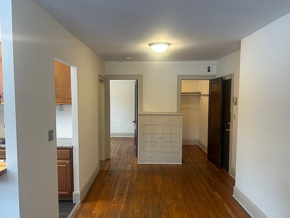 4th image of 3150 Girard Ave S APT B1
