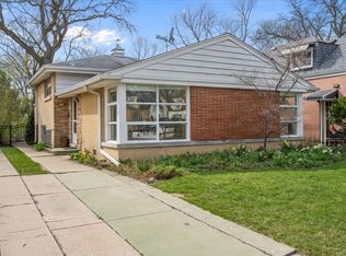 7012 N Kenton Ave, Lincolnwood, IL