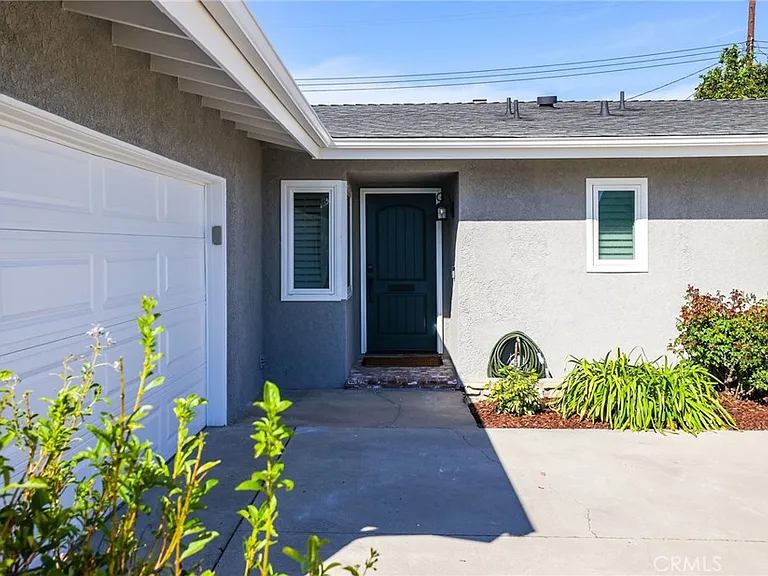 5251 Anthony Ave — Photo 4