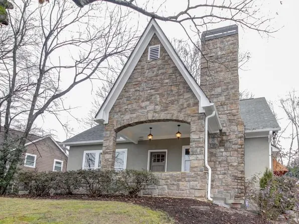 1095 Davis Cir NW, Atlanta, GA 30318
