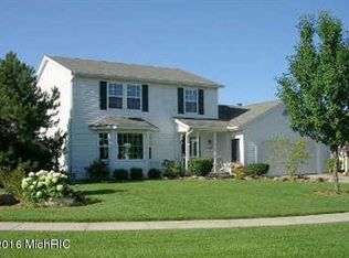 5280 Vista Royale Ct NE, Rockford, MI 49341