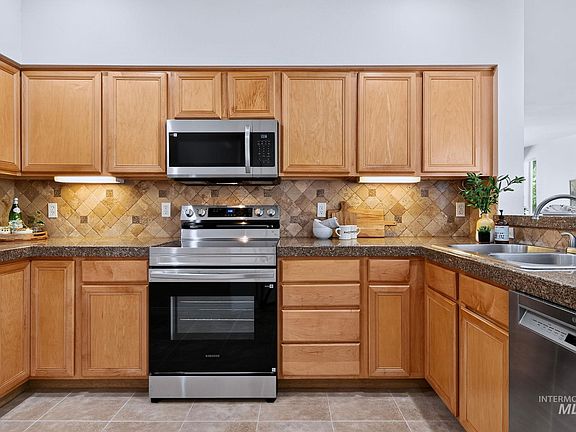 3rd image of 5170 S Surprise Way APT 104