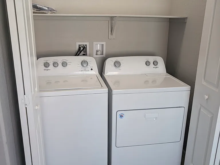 806 Crescent Moon Xing — Photo 17