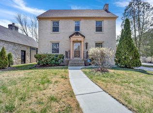 223 Southcote Rd, Riverside, IL 60546