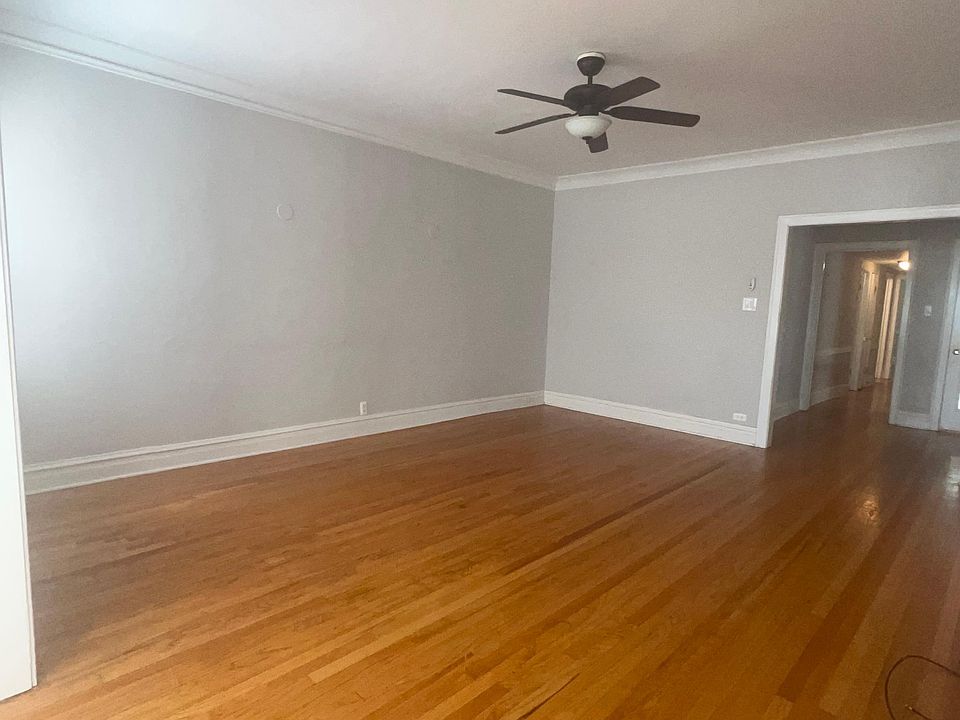 1st image of 4215 N Francisco Ave #1