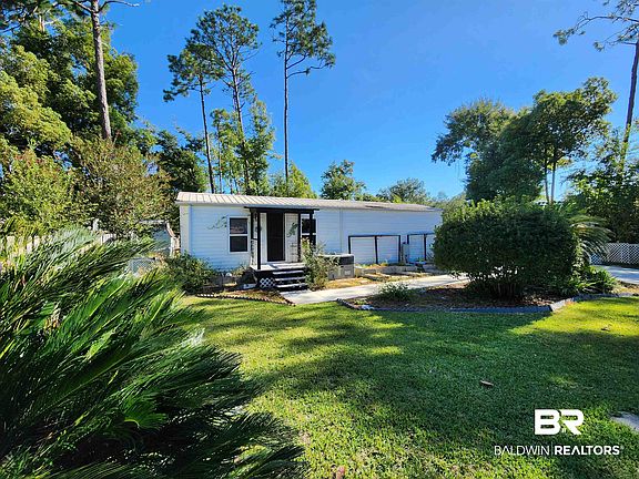 2nd image of 389 Cove Bayou Cir