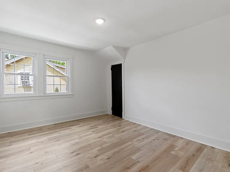 5614 Moore Ave — Photo 17