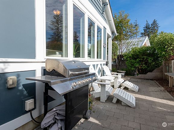 3rd image of 61 Sellwood Lane