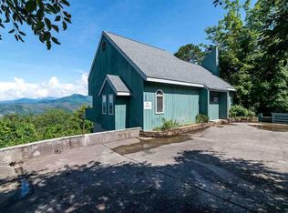 1840 Luzerne Dr, Gatlinburg, TN 37738