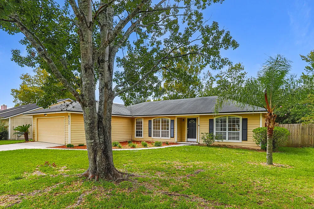 3 bed, 2.0 bath, 1606 sqft, $1,910 — Photo 3