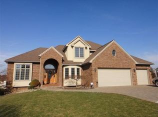 203 Stardust Dr, Johnstown, PA 15904
