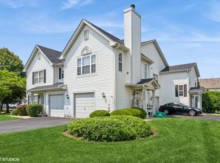 2434 Dickens Dr, Aurora, IL 60503