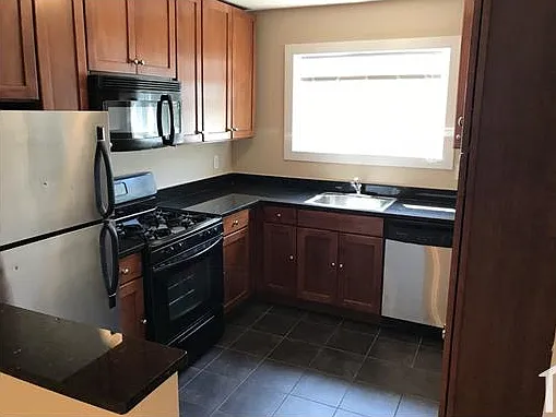 2420 15th Pl SE #101 — Photo 7