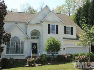 233 Strathburgh Ln, Cary, NC 27518