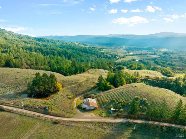 6001 Lazy Springs Road, Philo, CA 95466