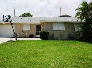 307 Balsam St, Palm Beach Gardens, FL 33410